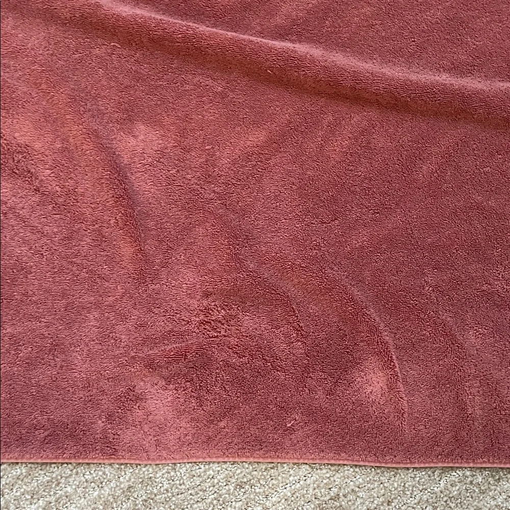Luxurious Rose Bath Towel